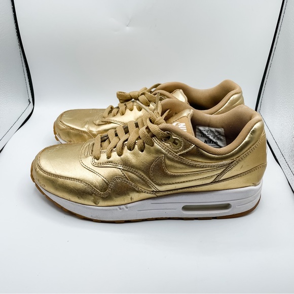 Custom Nike AirMax - Picture 3 of 5